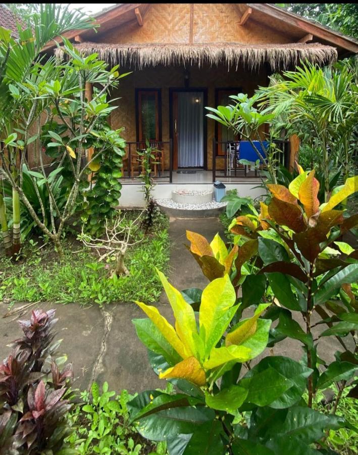 Kubu Artha Bungalow Nusa Penida Ped ภายนอก รูปภาพ