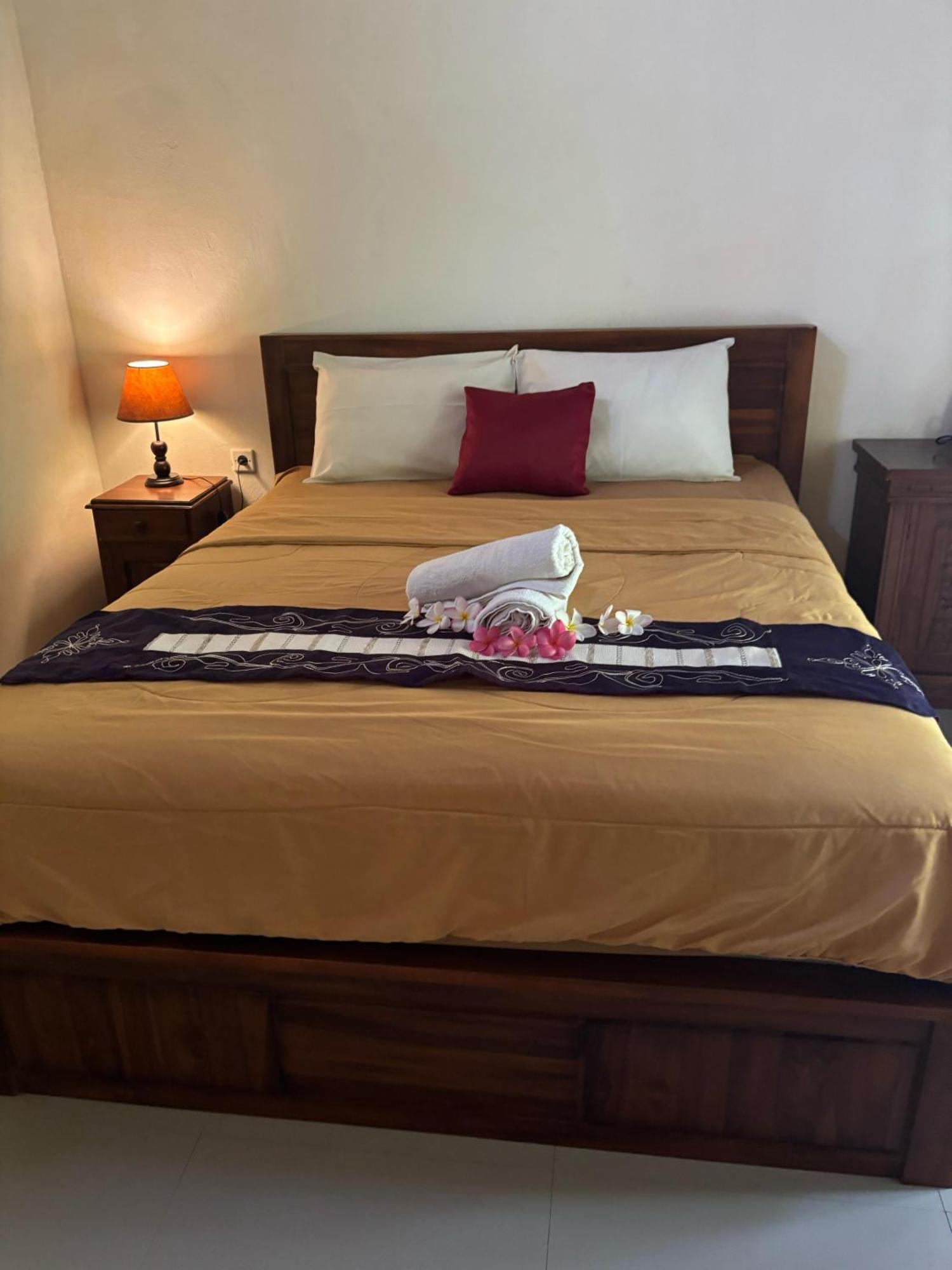 Kubu Artha Bungalow Nusa Penida Ped ภายนอก รูปภาพ